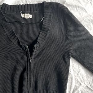 Cropped Fitted Zipped Sweater